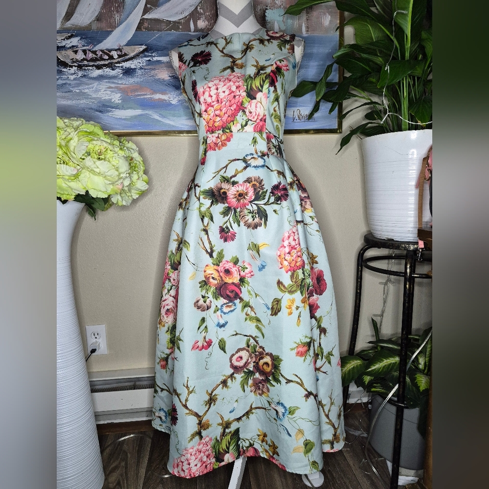 Elegant Floral Maxi Dress in Blue and Pink